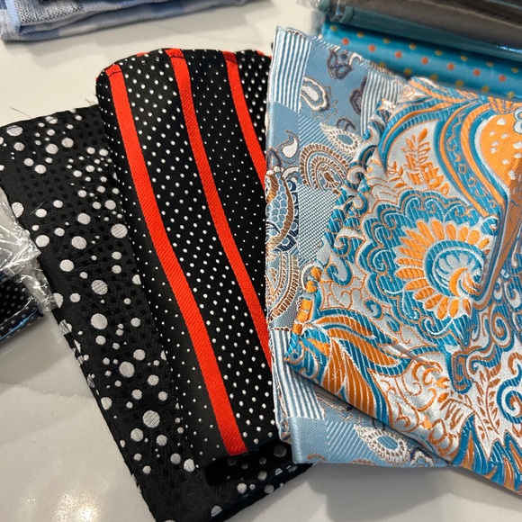 Elegant Kerchief Bundle - Picture 4 of 5